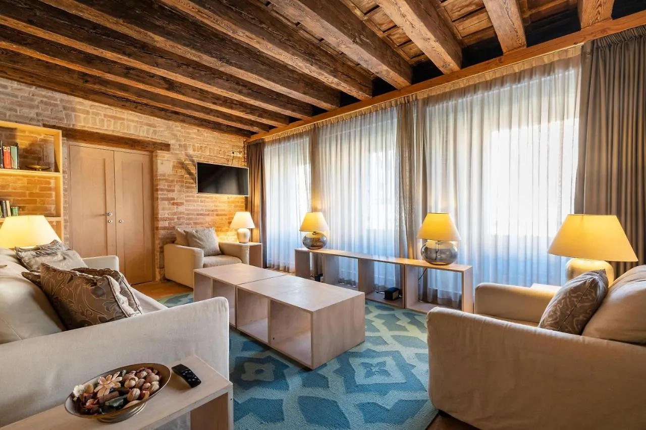 Villa Ca' Del Fontego - Luxury Grand Canal Venice