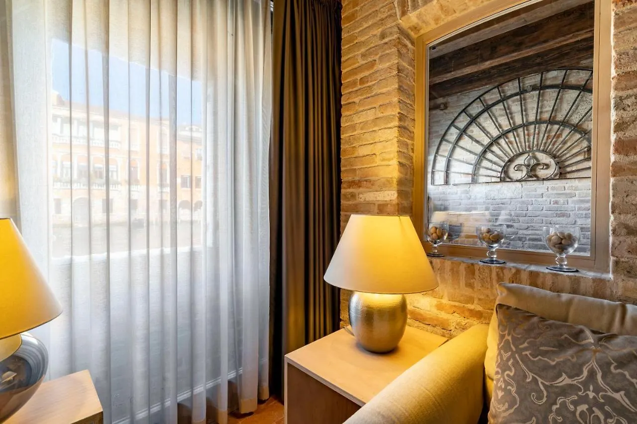 Villa Ca' Del Fontego - Luxury Grand Canal Venice